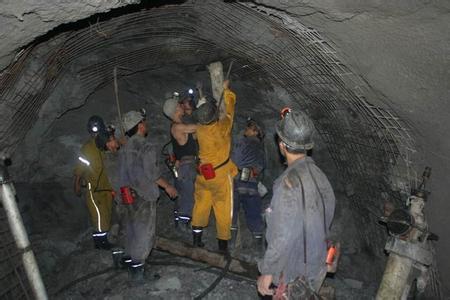 弋阳工程爆破中的危险因素分析以及应对工程爆破危险的措施